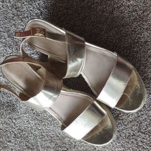 Women's wedge shoes size 10